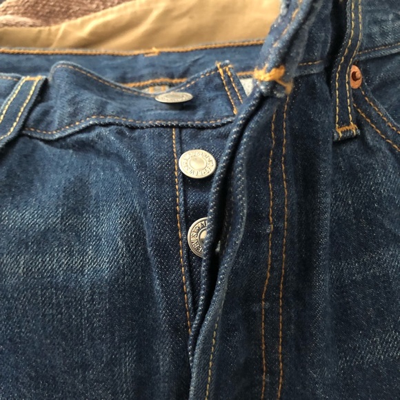 Classic Levi’s 501 button fly jeans. - Picture 5 of 5